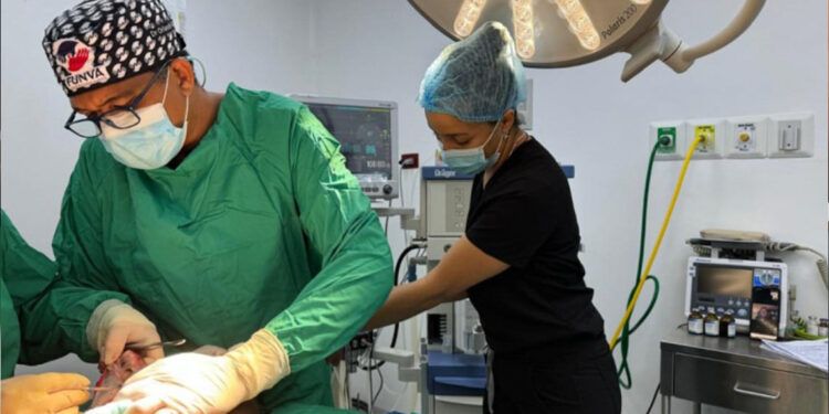 Sisalril propone que SFS cubra cirugía de mamas gigantes