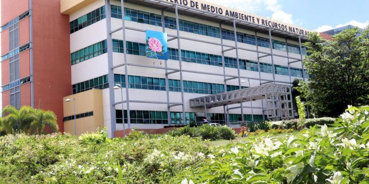 Solo instituciones estatales pueden intervenir cuencas de ríos, afirma medio ambiente