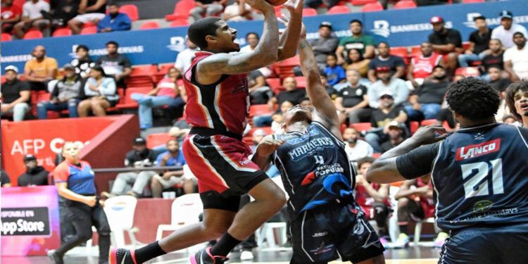 Sosa y Ferreiras lideran victoria de Indios sobre Marineros