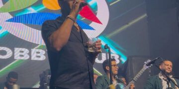Raulín Rodríguez canta 4 horas y media en San Francisco: “Soy el más sexy de la bachata”
