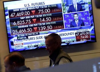 Suben precios del petróleo tras fracasar pláticas de paz Rusia-Ucrania