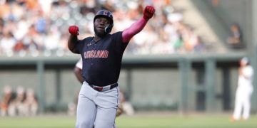 Suman 13 dominicanos con jonrón en su primer turno en Grandes Ligas