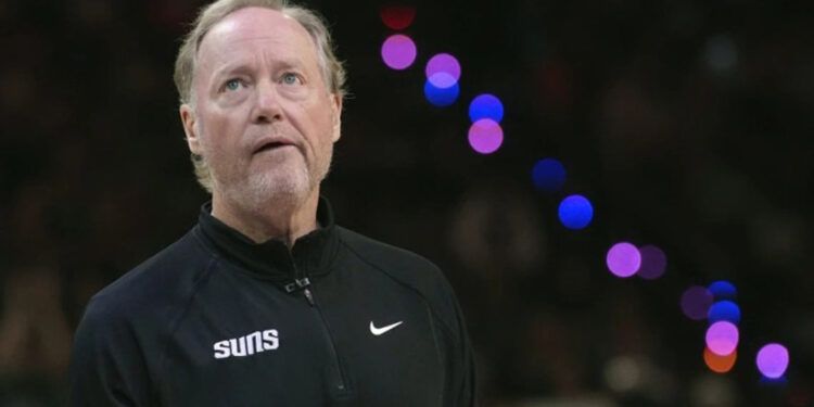 Suns despiden a Budenholzer tras decepcionante temporada