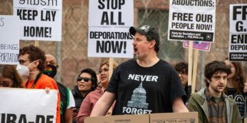 Suprema Corte frena deportaciones rápidas de venezolanos en EE. UU.
