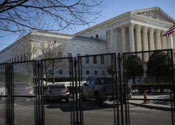 Supremo de EE.UU. avala intento de Trump para limitar ciudadanía por nacimiento