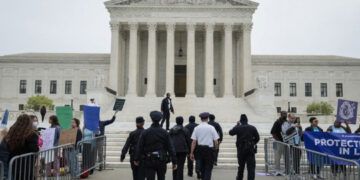 Supremo de EE.UU. avala retiro de fondos Medicaid a Planned Parenthood