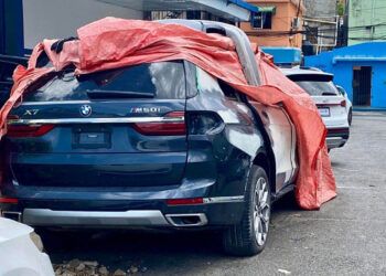 Talleres improvisados invaden calles del ensanche Kennedy