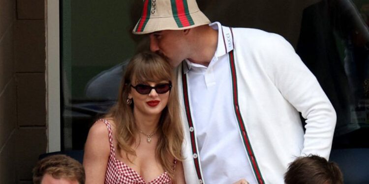 Taylor Swift y Travis Kelce asisten como invitados a la final del US Open