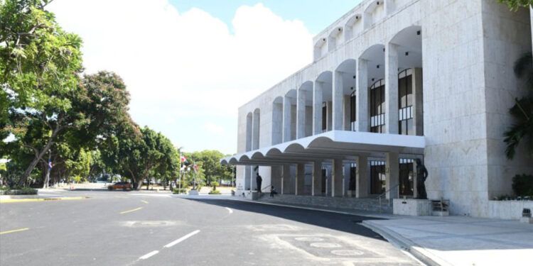 Teatro Nacional impecable tras la toma de posesión de Abinader