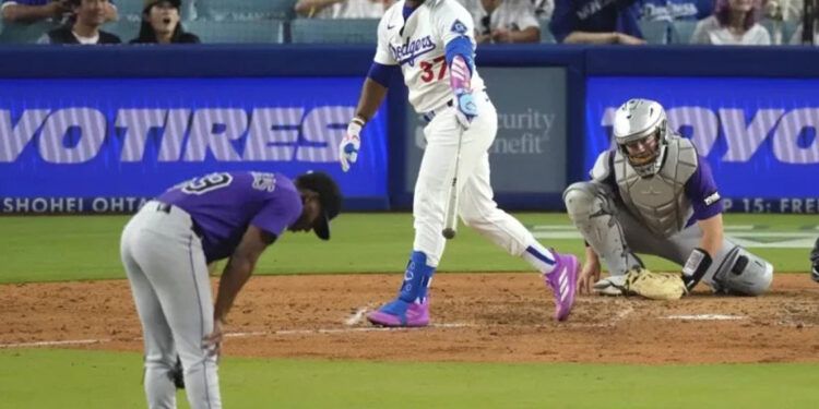 Teoscar Hernández conecta dos jonrones y Dodgers amplían ventaja en el Oeste