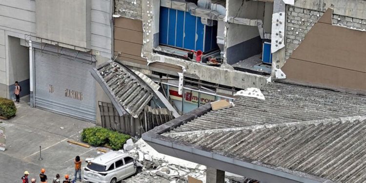 Terremoto de 7,4 sacude Filipinas y deja dos muertos
