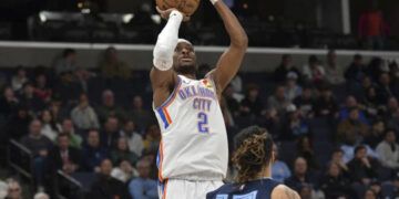 Thunder domina a Memphis, Cavs en ‘playoff’ y Celtics brillan desde el triple