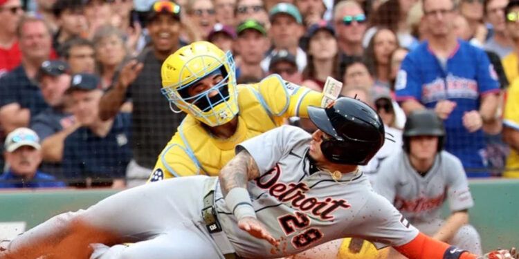 Tigres aseguran pase a playoffs con triunfo 2-1 sobre Medias Rojas