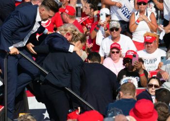 Tiroteo en mitin de Trump deja dos fallecidos