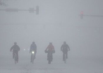 Tormenta Invernal en EE.UU. Deja Nevadas y Miles de Vuelos Interrumpidos