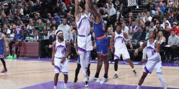 Towns anota 21 y Knicks vencen; debuta Andersson García