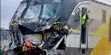 Trece Heridos en Accidente entre Tren y Camión de Bomberos en Florida