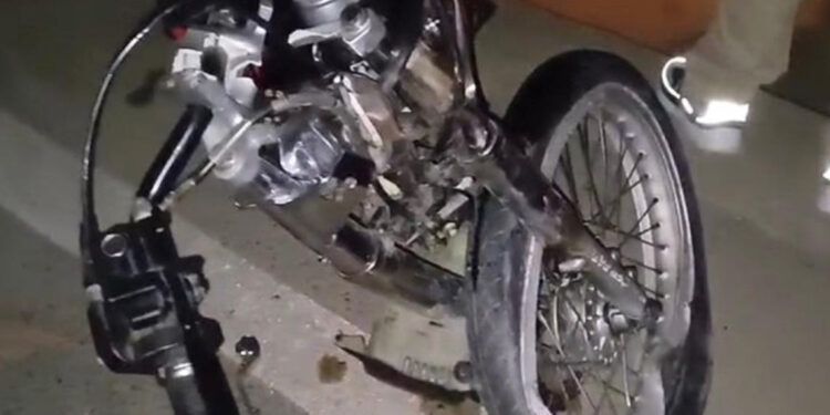 Tres jóvenes mueren y dos resultan heridos en accidente en Santiago