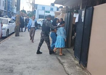 Tres meses de prisión preventiva a mujer acusada de quemar a su pareja en Higüey