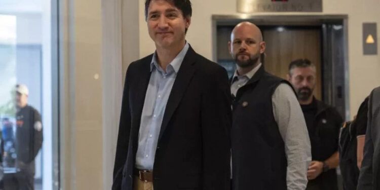 Trudeau califica de "excelente" su reunión con Trump pese a amenazas arancelarias