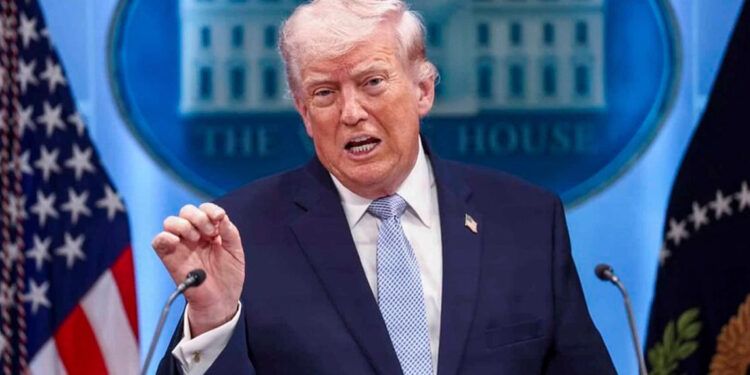 Donald Trump acusa a Irán por tránsito de crudo en Ormuz