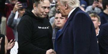 Trump advierte a Musk por posible apoyo a demócratas