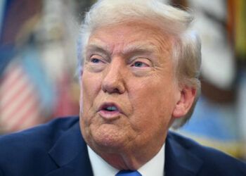 Trump advierte riesgo antimonopolio en compra de Warner Bros por Netflix