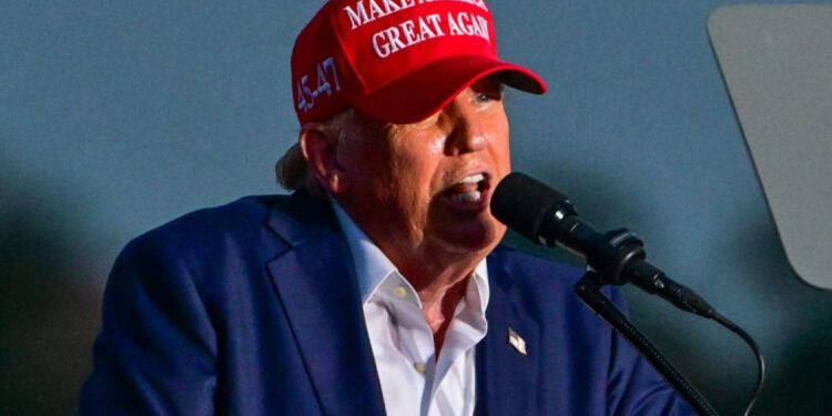 Trump afirma ser "el único que puede evitar la Tercera Guerra Mundial"