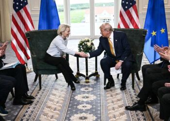Trump anuncia acuerdo con UE sobre aranceles, energía y defensa