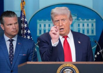 Trump asume control de la policía de Washington y despliega la Guardia Nacional