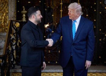 Trump califica de buena reunión con Zelenski por la guerra