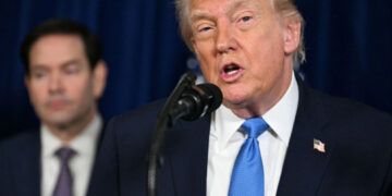 Trump cancela diálogo con Irán y promete ayuda a manifestantes