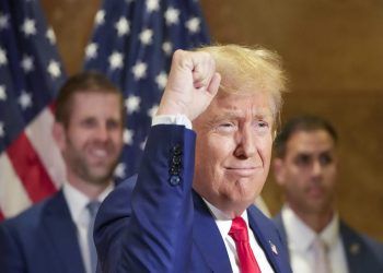 Trump critica a migrantes y promete deportaciones