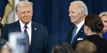 Trump cuestiona demora en informar sobre el cáncer de Biden