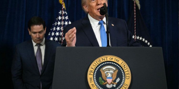 Trump dice que petroleras de EE. UU. volverán a Venezuela