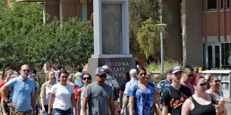 Trump elimina fondos a universidades con mayoría de minorías por “inconstitucionales”