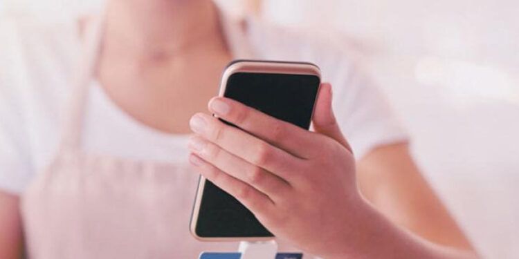 Trump exime de aranceles a 'smartphones' y monitores tras presión comercial