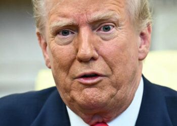 Trump impondrá arancel del 25% por compra de crudo venezolano