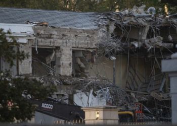 Trump inicia demolición en la Casa Blanca para nuevo salón