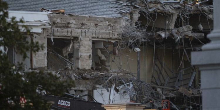 Trump inicia demolición en la Casa Blanca para nuevo salón