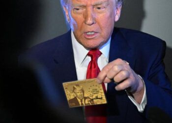 Trump lanza “tarjeta dorada” para millonarios inmigrantes
