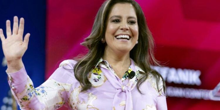 Trump nombra a Elise Stefanik embajadora ante la ONU