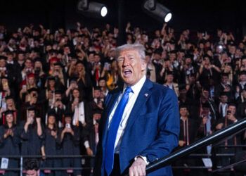 Donald Trump propone presupuesto enfocado en seguridad nacional