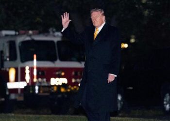Trump quiere que el nuevo estadio de la NFL en Washington lleve su nombre