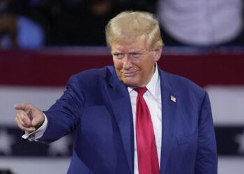 Trump recibe una "llamada amable" de Harris tras intento de asesinato