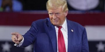 Trump recibe una "llamada amable" de Harris tras intento de asesinato