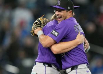 Tyler Freeman decide triunfo de Rockies ante Toronto