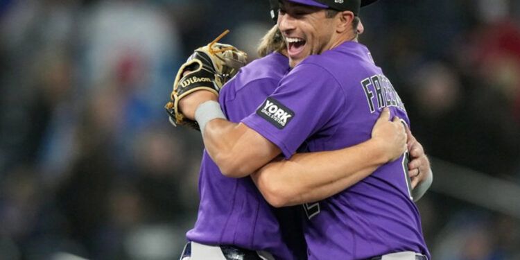 Tyler Freeman decide triunfo de Rockies ante Toronto