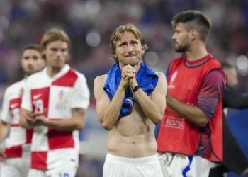 UEFA multa con 105 mil euros a Croacia por conducta inapropiada de su afición en la Eurocopa