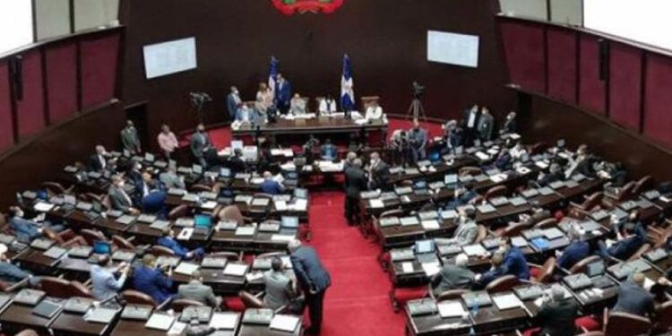 Último día para aprobar reforma al Código Laboral
